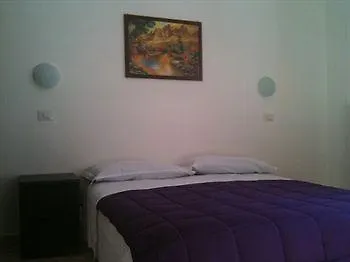 מילאנו Hostel California 0*,  איטליה