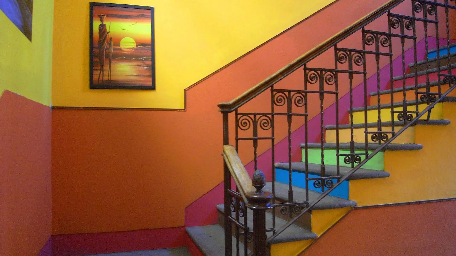 מילאנו Hostel California 0*,  איטליה