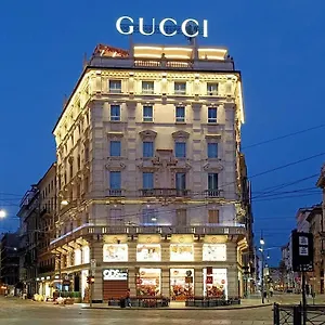Отель Odsweet Duomo, Милан